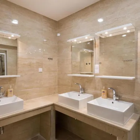 Free Bird - Bed In Four Bed Mixed 3 * Dubrovnik
