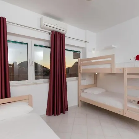 Free Bird - Bed In Four Bed Mixed 3 * Dubrovnik